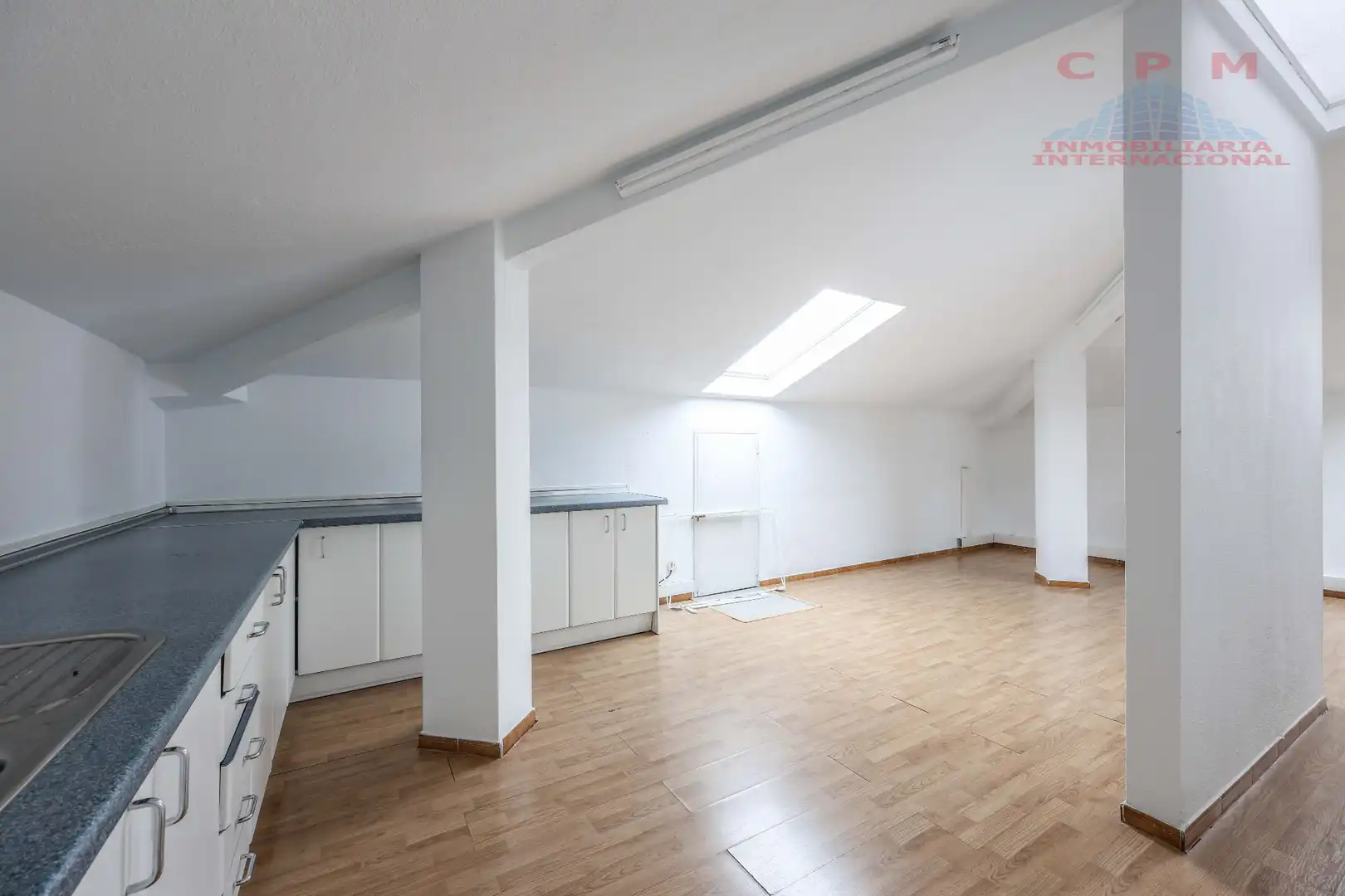 Office for rent in Madrid  with Air Conditioner, Heating and Terrace