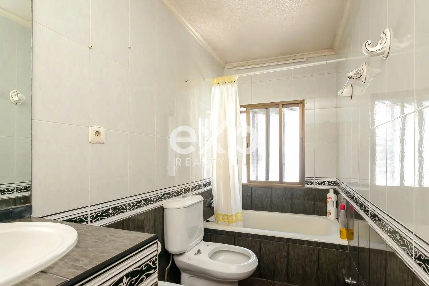 Bathroom of Flat for sale in Gijón   with Heating
