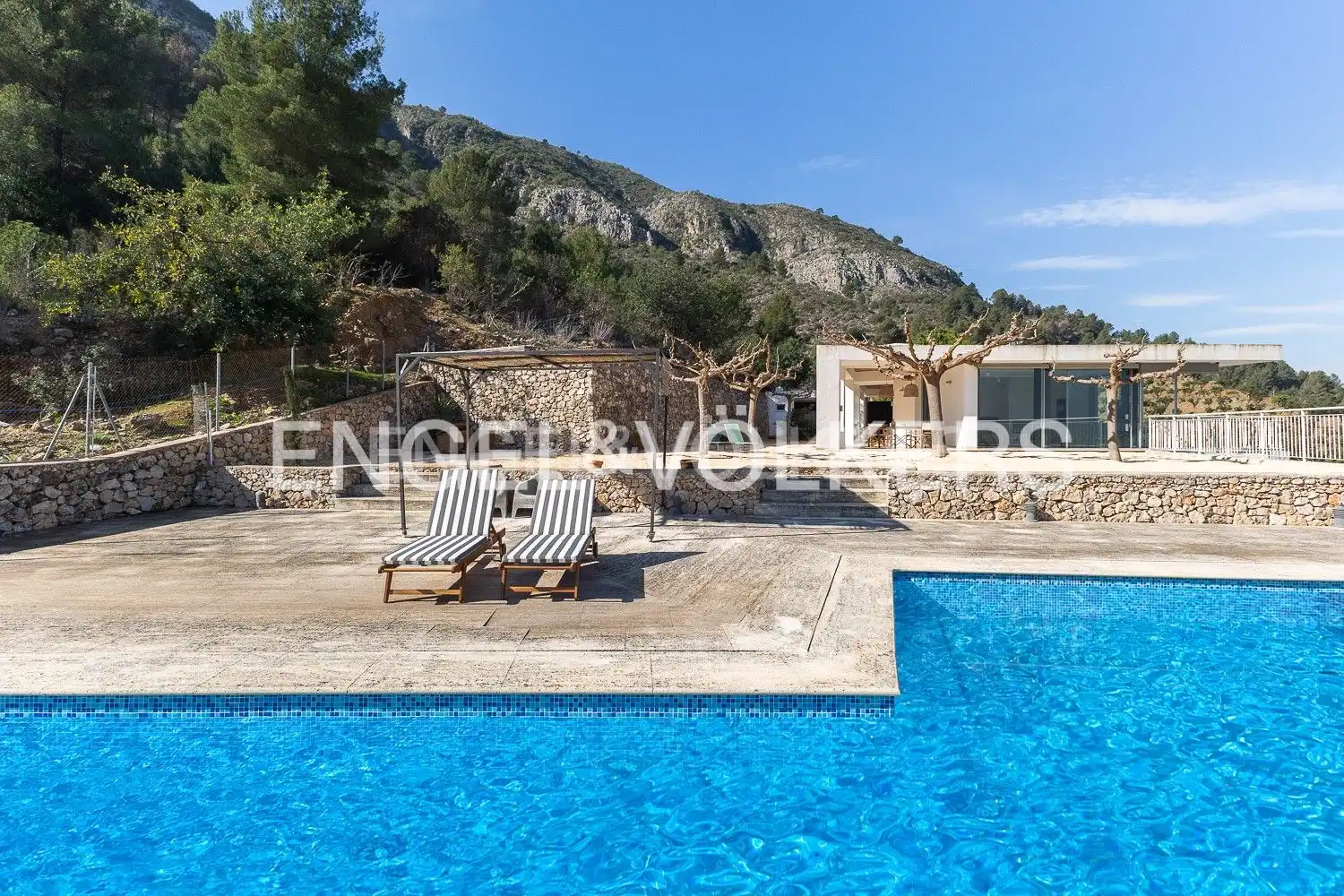 Piscina de Casa o xalet de lloguer en Tavernes de la Valldigna amb Aire condicionat, Calefacció i Jardí privat