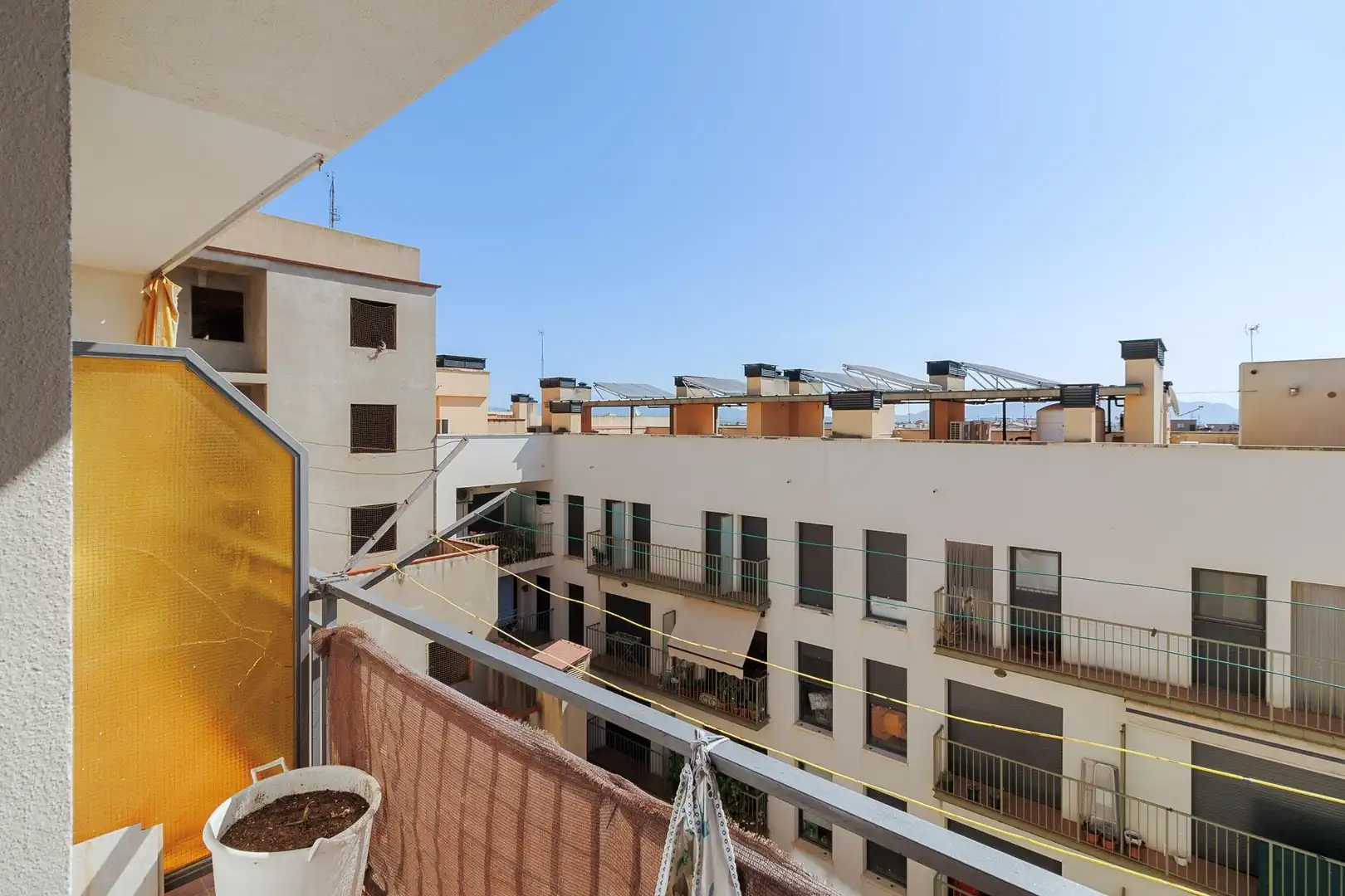 Terrasse von Wohnung zum Verkauf in Figueres mit Heizung, Parkett und Terrasse
