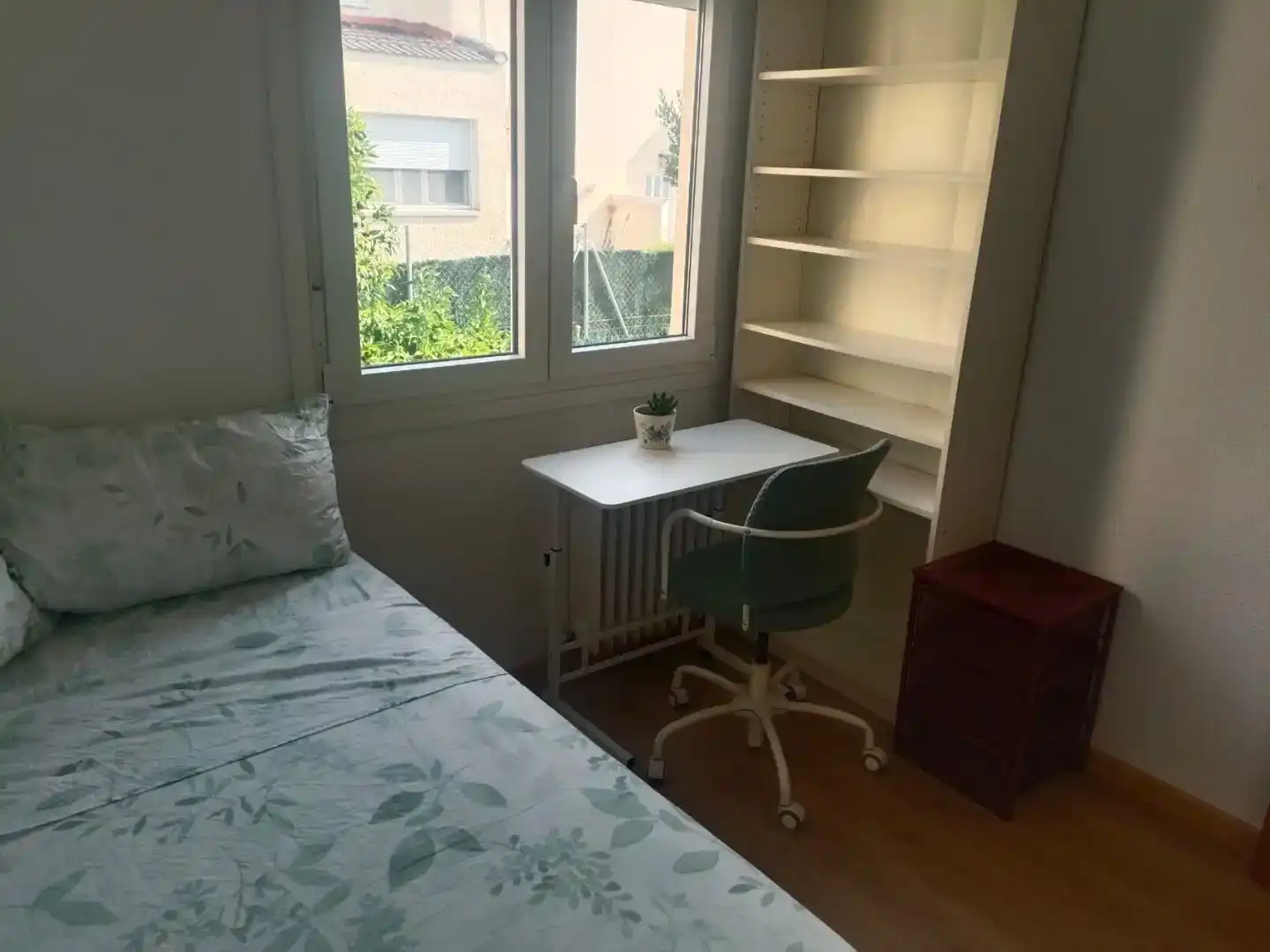 Habitación de Casa o chalet para compartir en San Sebastián de los Reyes con Jardín privado y Parquet