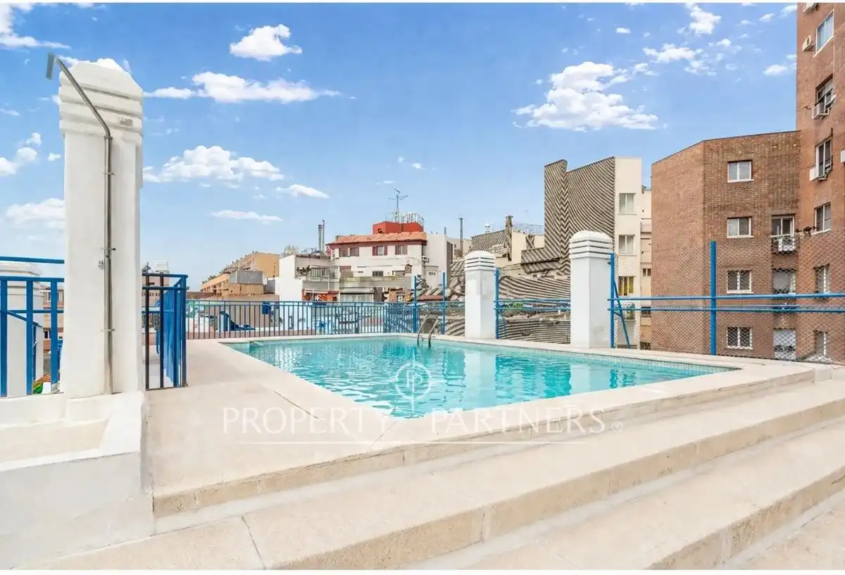 Piscina de Apartamento de alquiler en Madrid con Aire acondicionado y Piscina