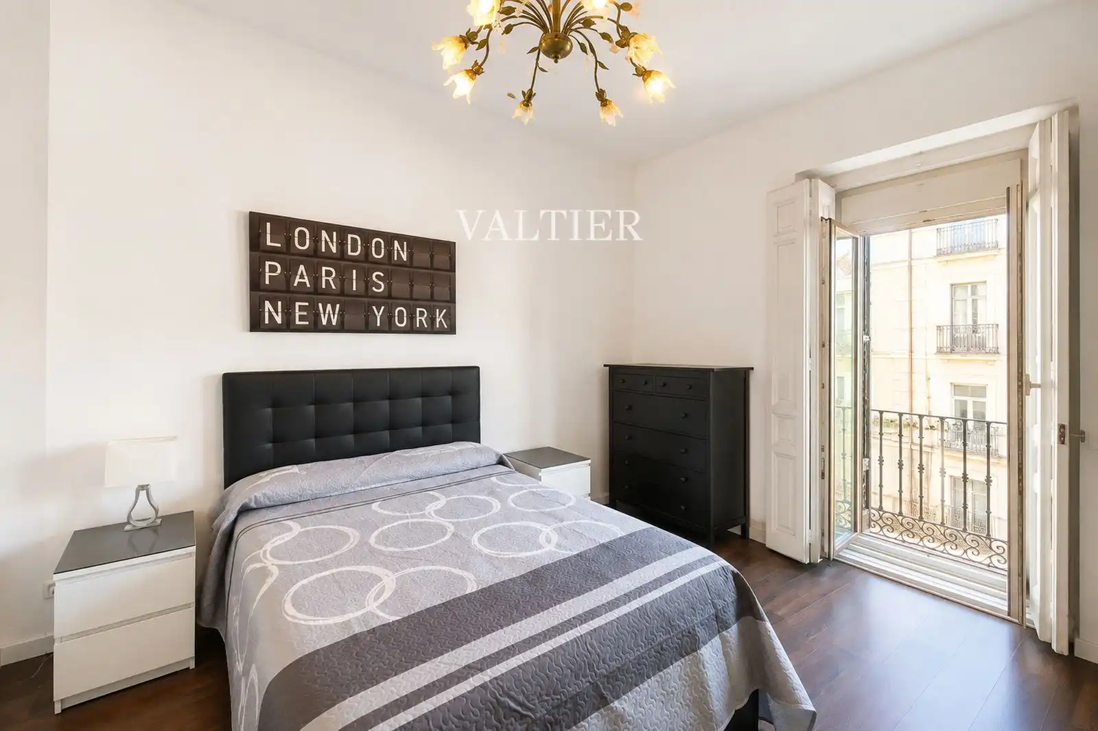 Schlafzimmer von Wohnung zur Miete in Madrid mit Klimaanlage und Möbliert