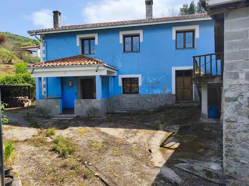 Vista exterior de Casa o chalet en venta en Salas con Amueblado