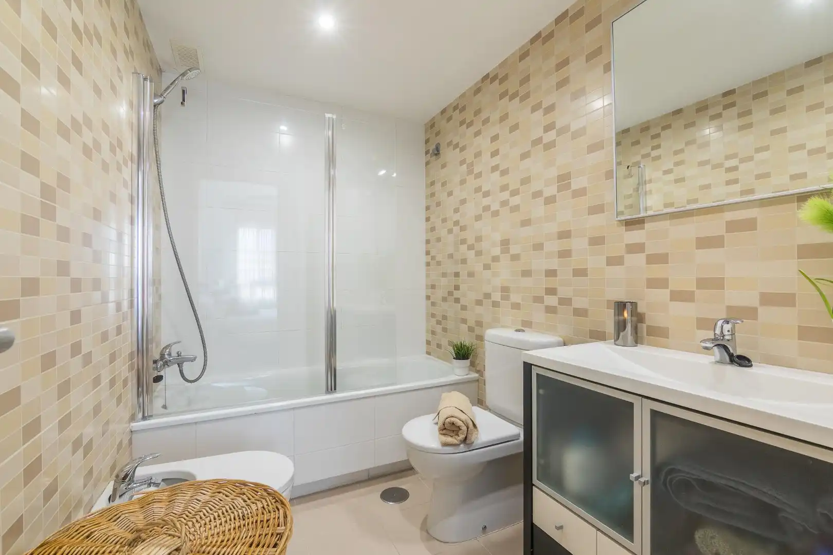 Bathroom of Flat for sale in El Campello  with Air Conditioner, Heating and Terrace