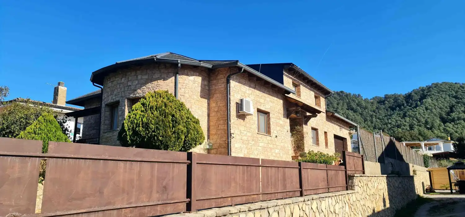 Vista exterior de Casa o chalet en venta en Vallirana con Aire acondicionado y Calefacción