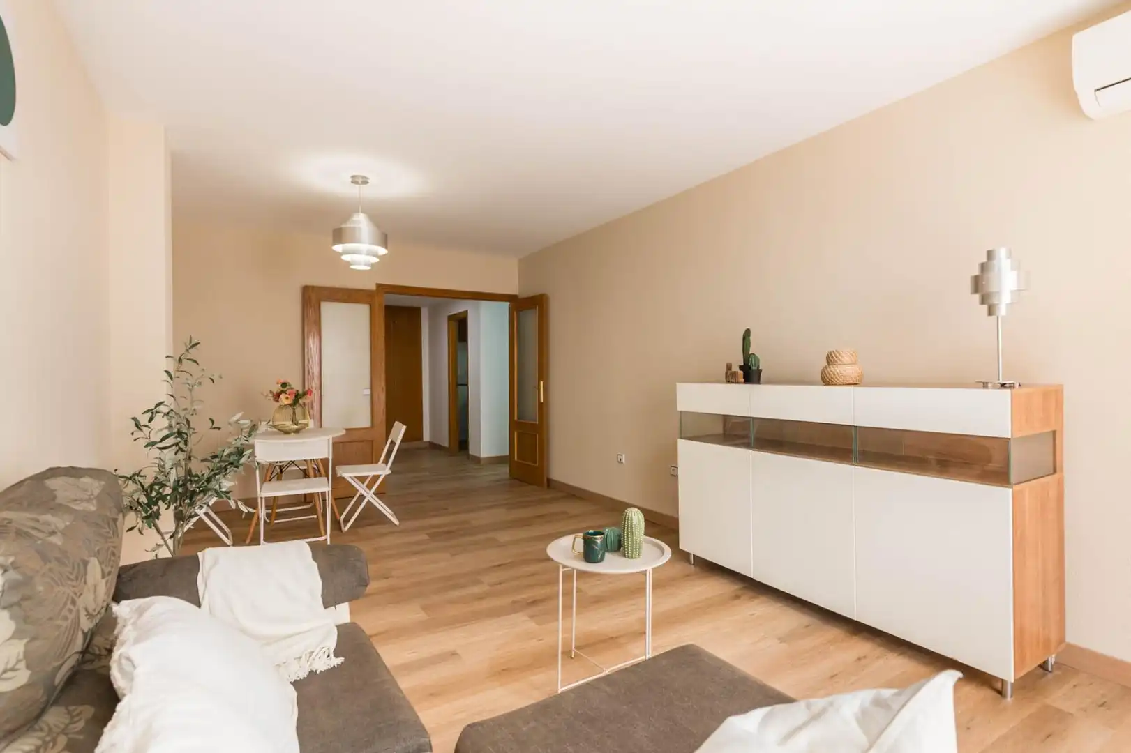 Wohnzimmer von Wohnung zum Verkauf in Santomera mit Klimaanlage, Privatgarten und Abstellraum