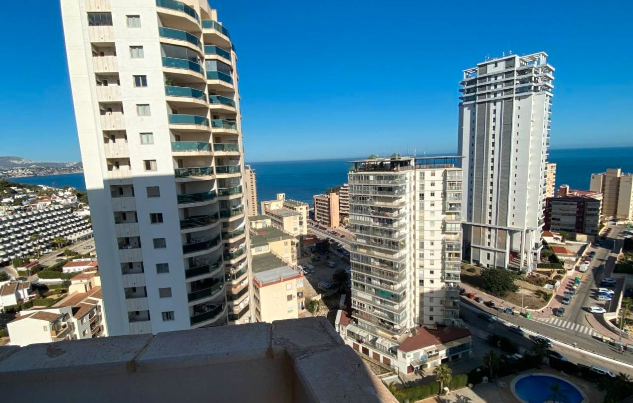 Vista exterior de Apartament en venda en Calpe / Calp amb Aire condicionat, Calefacció i Jardí privat