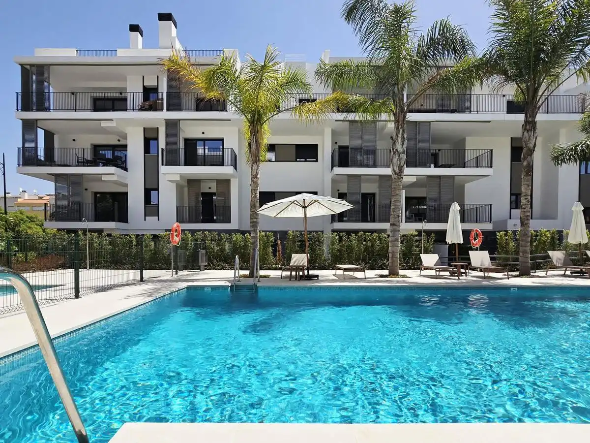 Piscina de Àtic de lloguer en Estepona amb Aire condicionat, Terrassa i Piscina