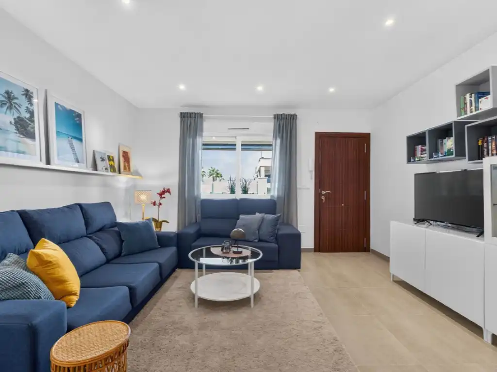 Apartamento con piscina en venta en Calle Gines Saura Sanchez, imagen 11