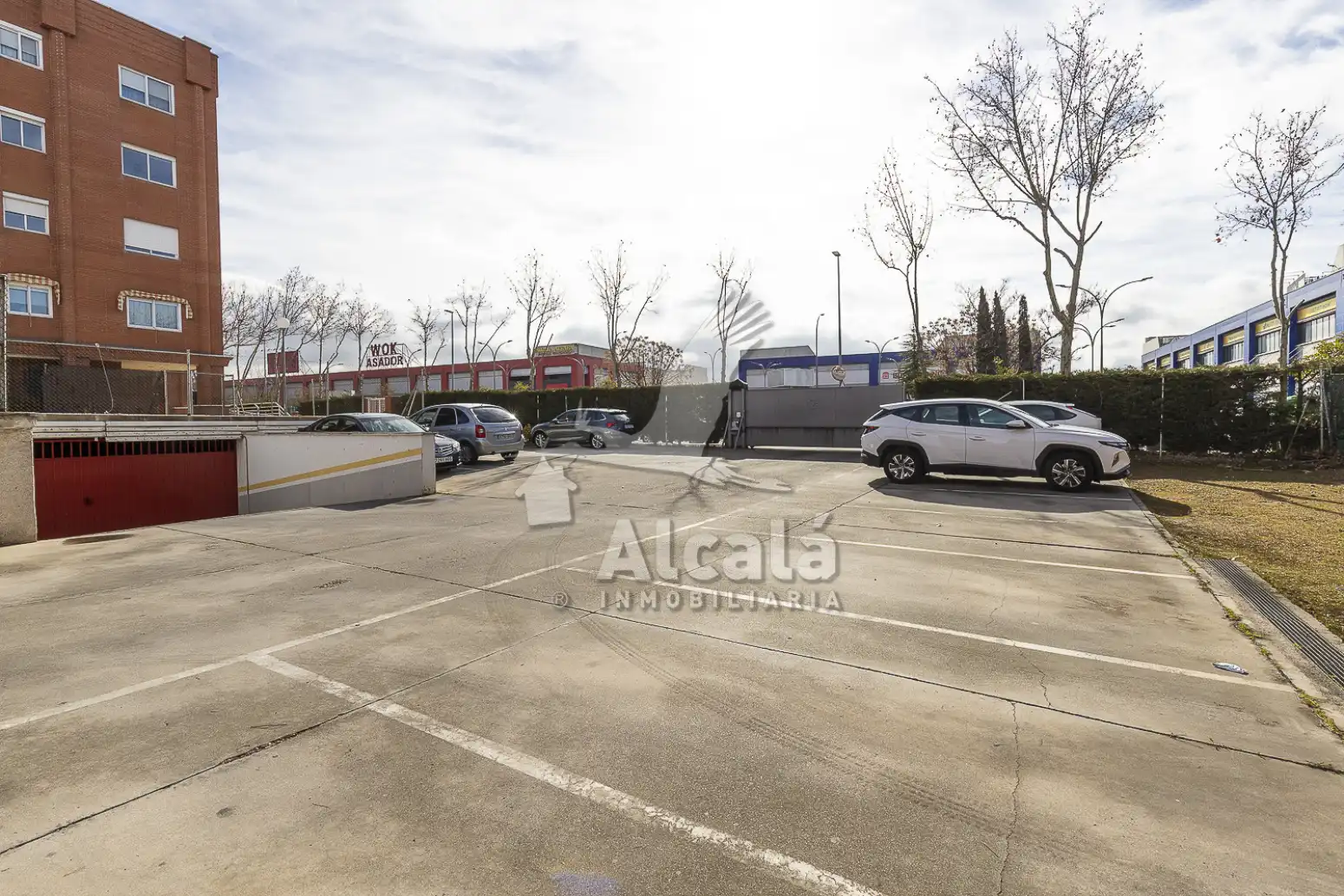 Parking de Piso en venta en Alcalá de Henares con Aire acondicionado, Calefacción y Trastero