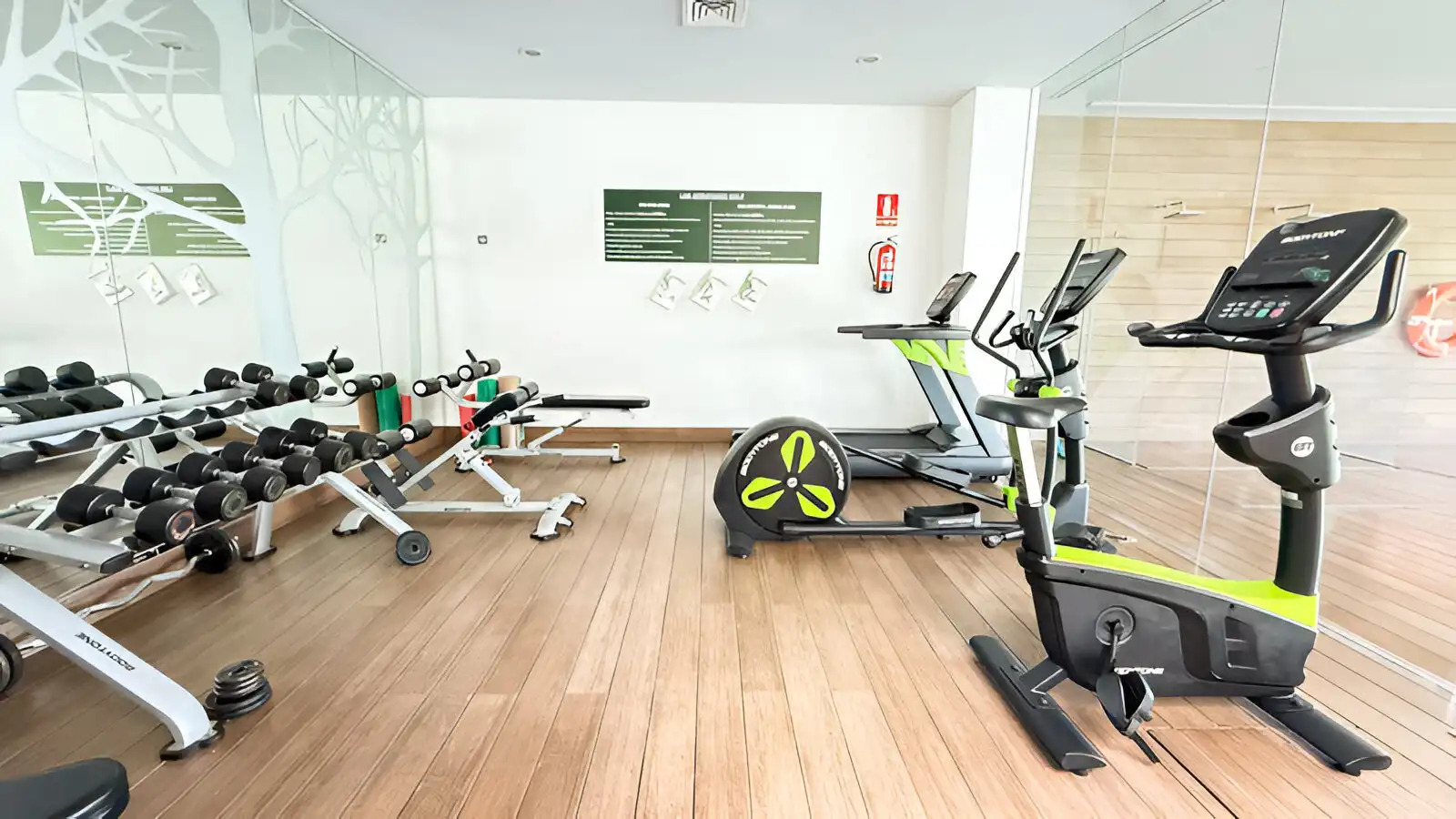 Apartament amb piscina en venda a Benahavís pueblo, imagen 36