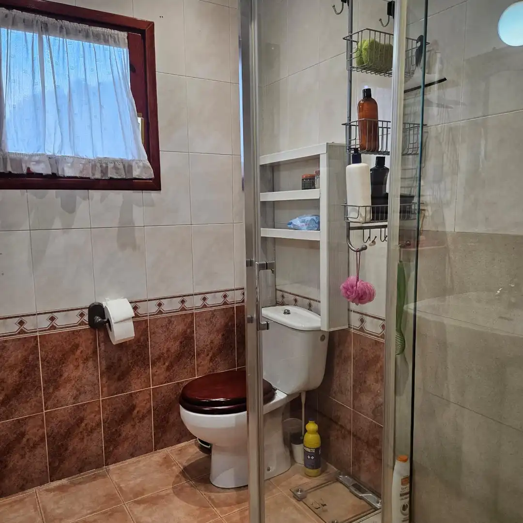 Bany de Casa o xalet en venda en Vallirana amb Aire condicionat, Calefacció i Jardí privat