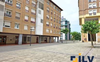 Vista exterior de Pis en venda en Santurtzi  amb Calefacció i Moblat