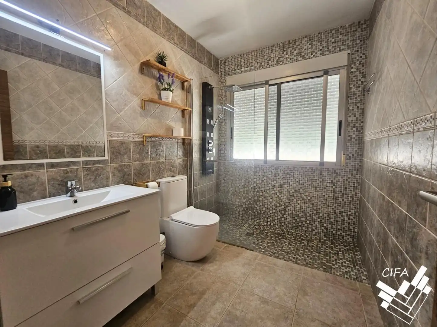 Bathroom of Houses for sale in Càlig  with Air Conditioner, Private garden and Furnished