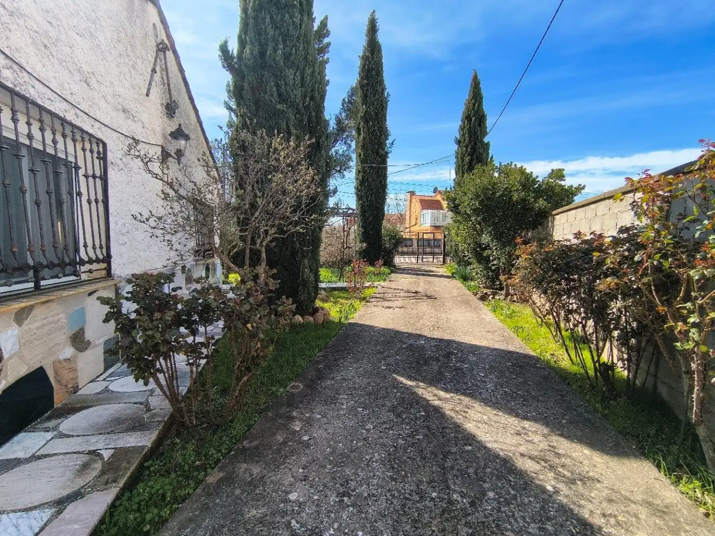 Vista exterior de Casa o xalet en venda en Humanes amb Calefacció