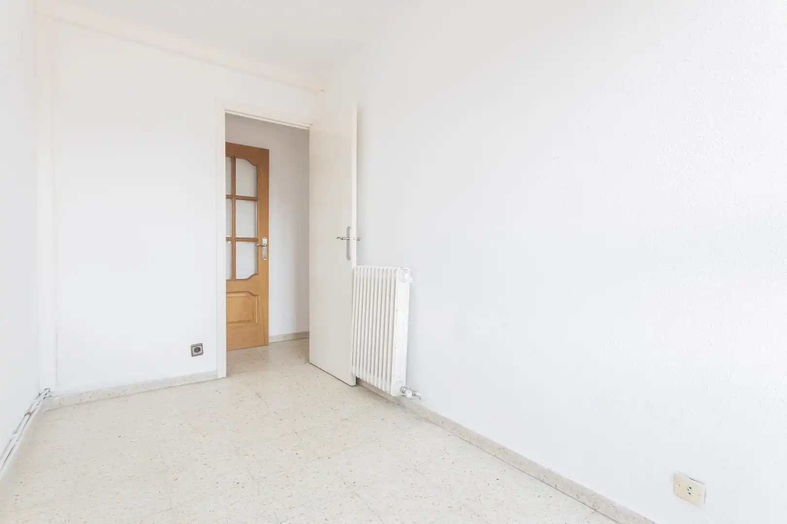 Piso en venta en Barcelona con Calefacción y Balcón