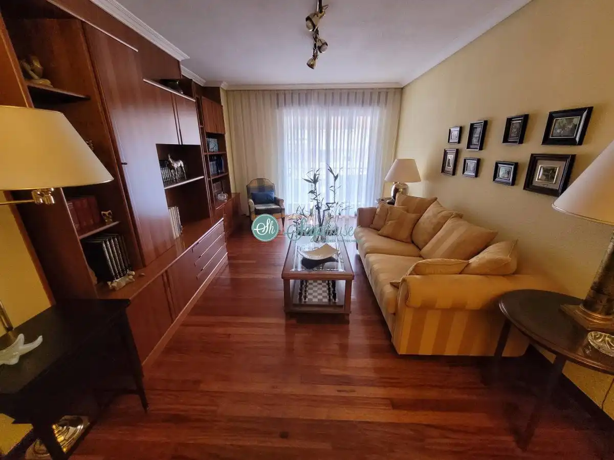 Sala d'estar de Pis en venda en Segovia amb Calefacció i Terrassa