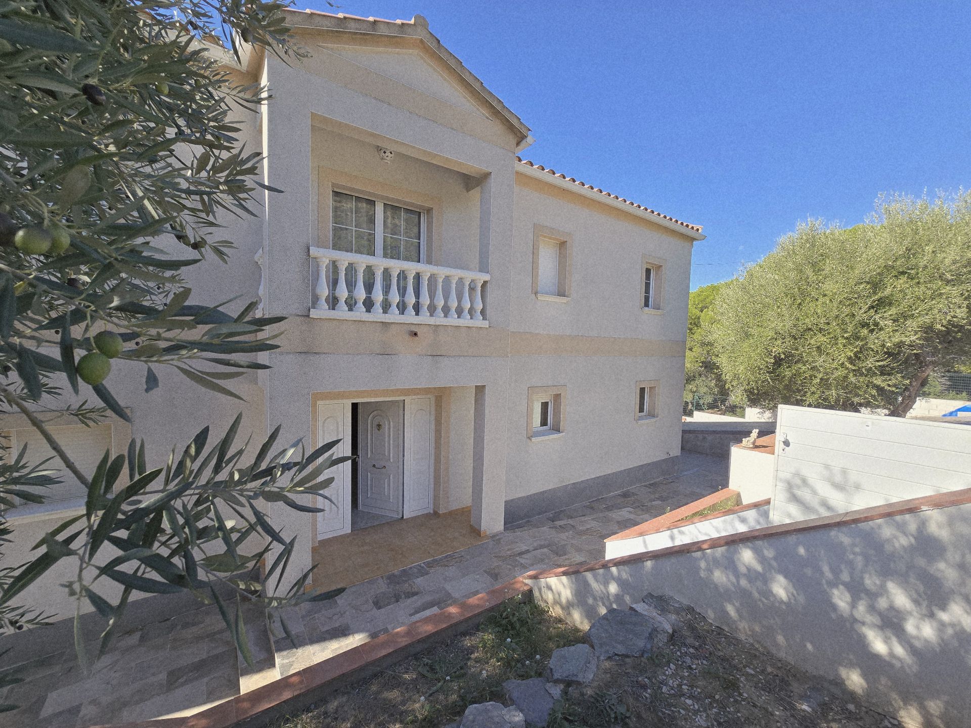 Vista exterior de Casa o xalet en venda en Pau amb Aire condicionat, Calefacció i Jardí privat