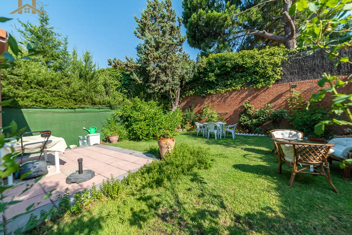 Jardí de Casa o xalet en venda en Móstoles amb Aire condicionat, Calefacció i Jardí privat