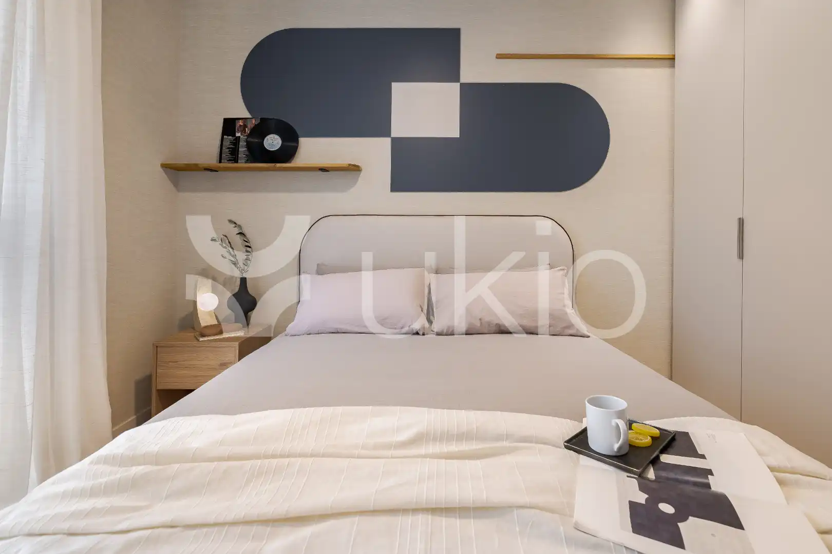 Dormitori de Apartament de lloguer en Madrid amb Calefacció, Moblat i Forn