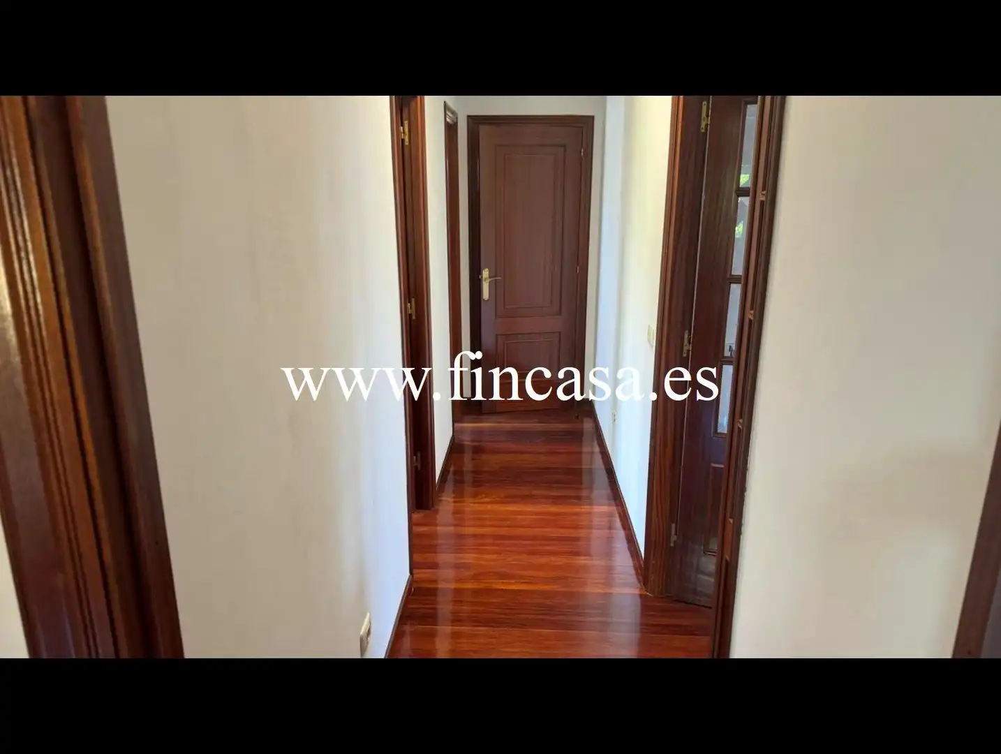 Casa o chalet de alquiler en Vigo  con Calefacción, Jardín privado y Parquet
