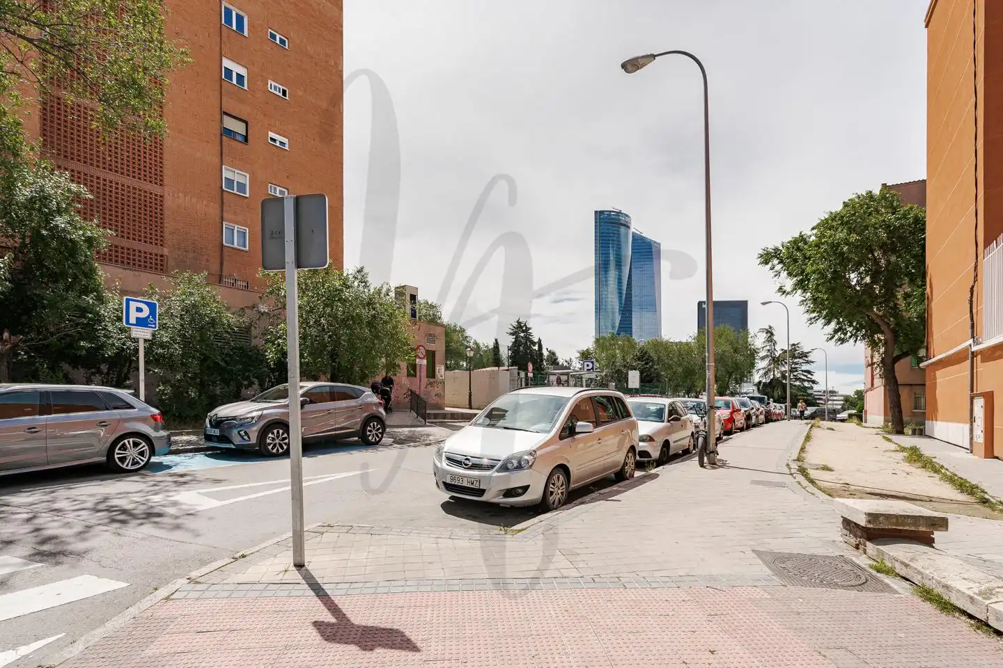 Vista exterior de Planta baja en venta en Madrid con Calefacción