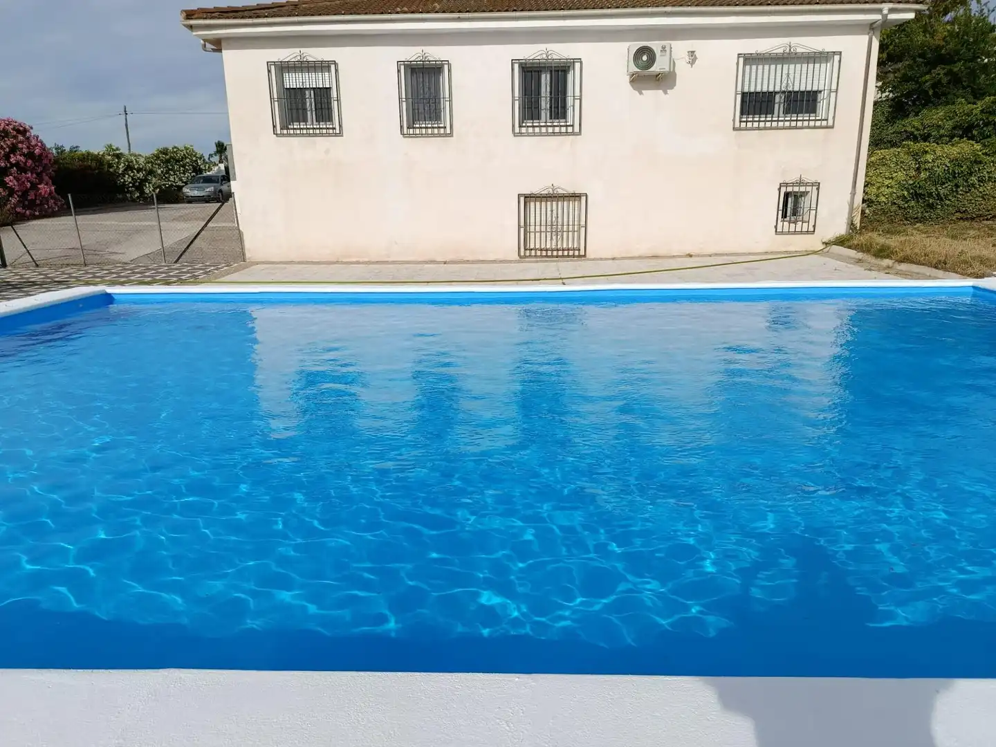 Chalet con piscina en venta en Calle Velazquez 21, imagen 2
