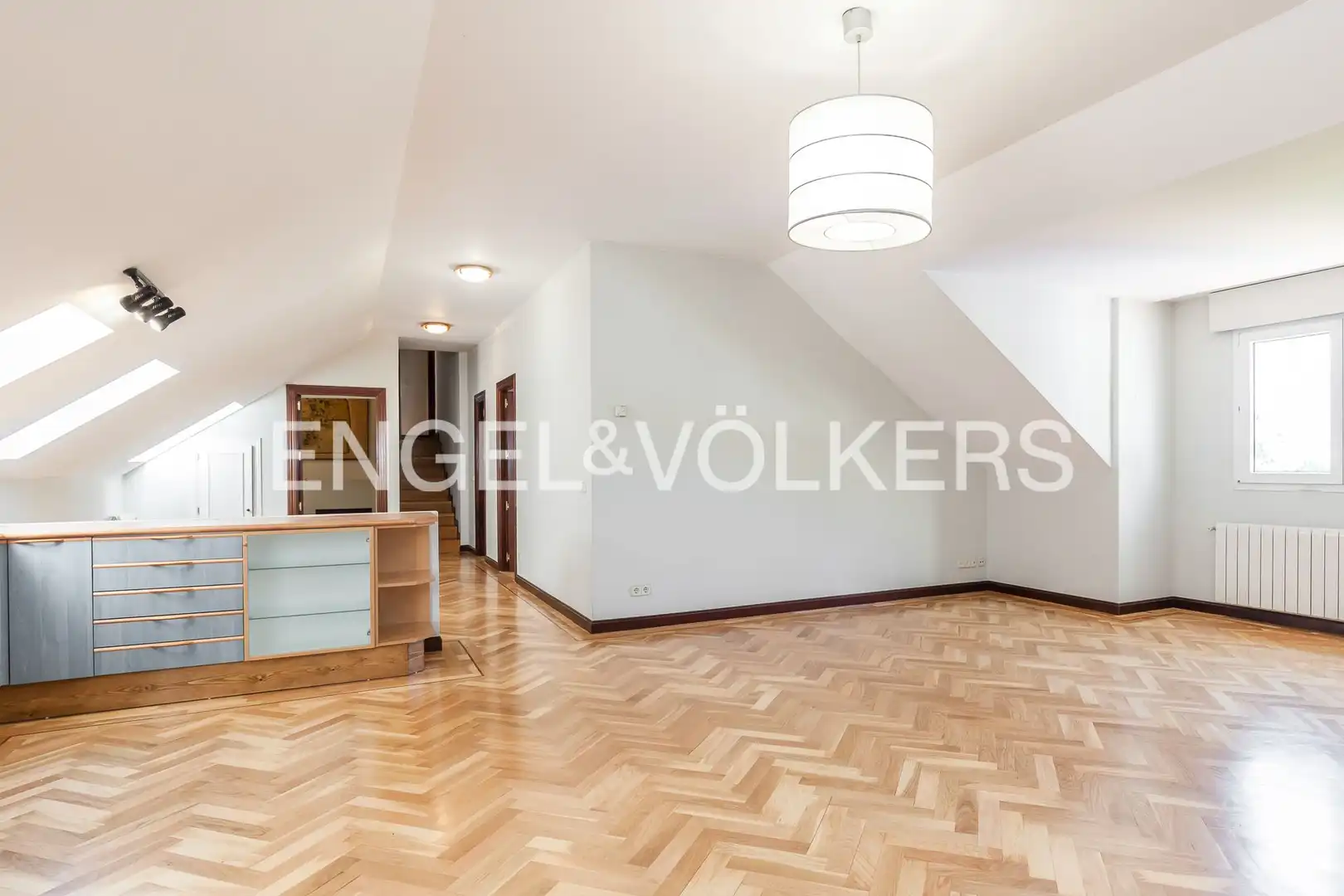 Living room of Houses for rent in Madrid  with Air Conditioner, Heating and Private garden
