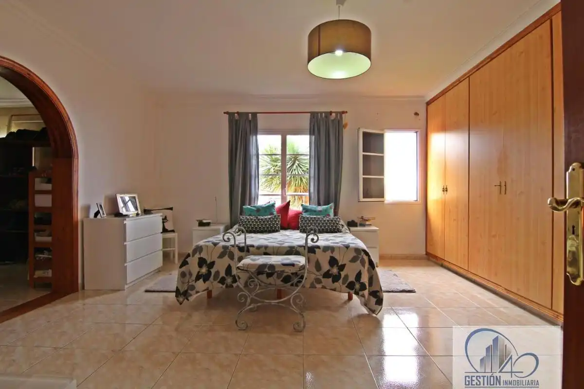 Habitación de Edificio en venta en La Orotava