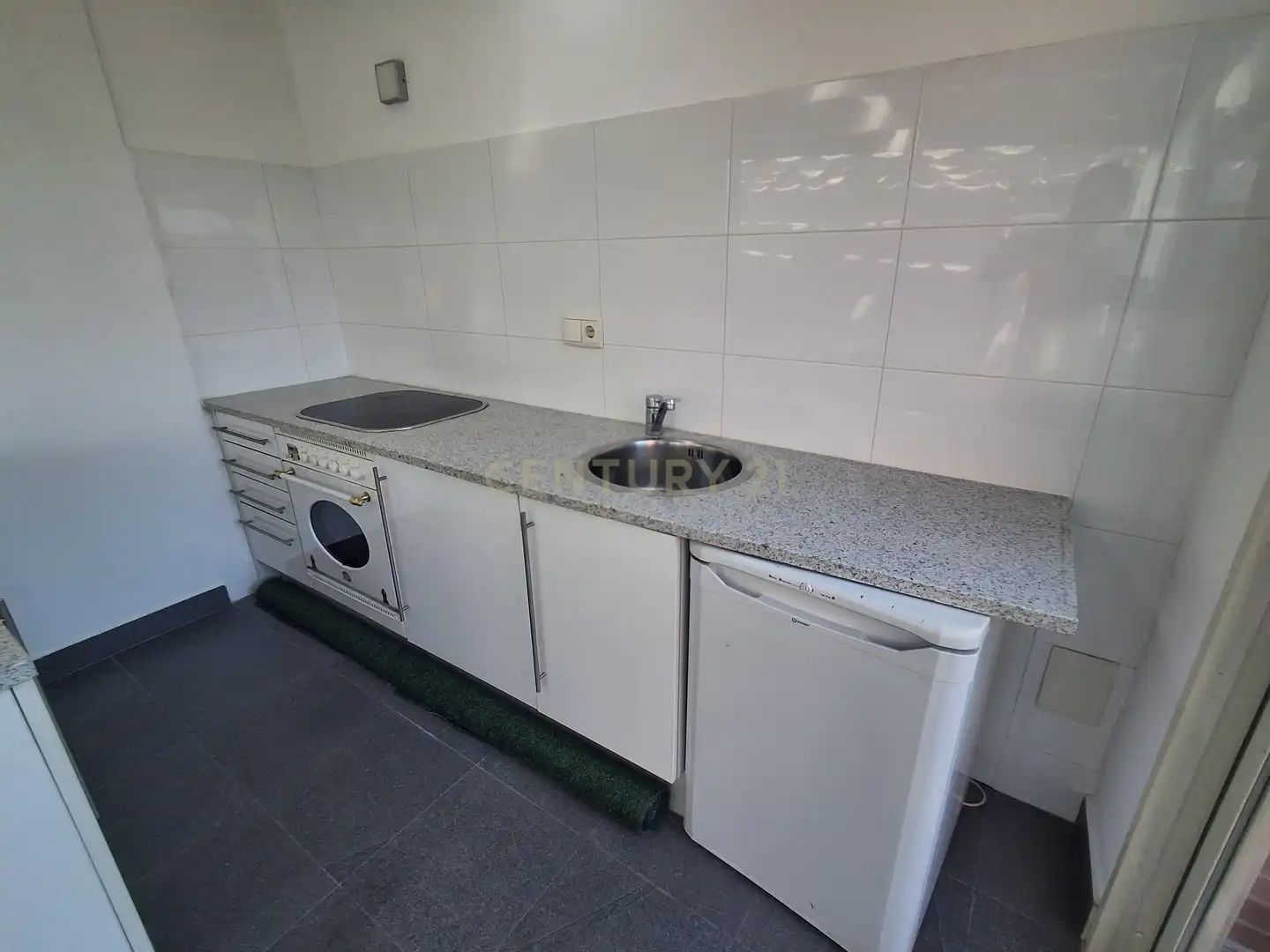 Cuina de Dúplex de lloguer en Pozuelo de Alarcón amb Aire condicionat, Forn i Rentadora