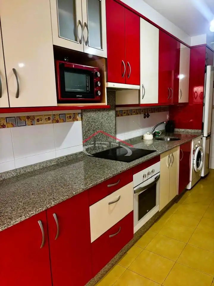 Cocina de Apartamento en venta en San Andrés del Rabanedo con Calefacción, Parquet y Terraza