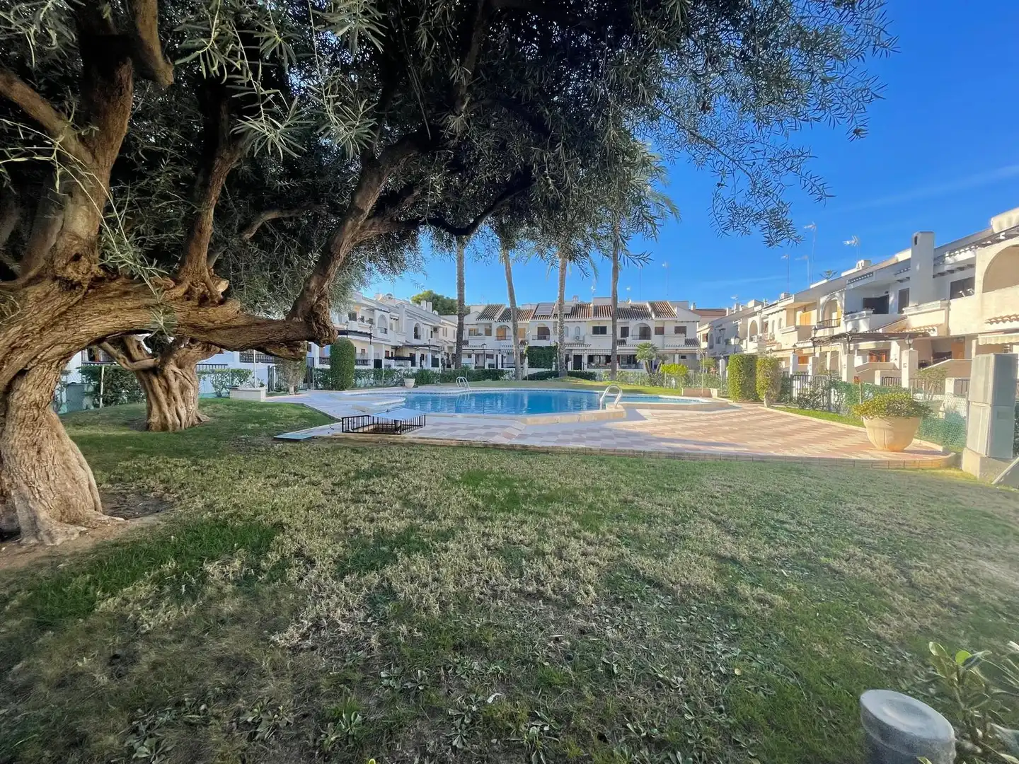 Jardín de Casa adosada en venta en San Pedro del Pinatar con Jardín privado, Amueblado y Piscina comunitaria