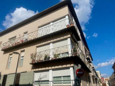Piso con balcón en venta en Carrer del Col·legi