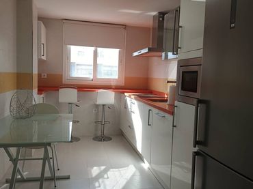Apartament amb balcó en venda a Avenida del Mar