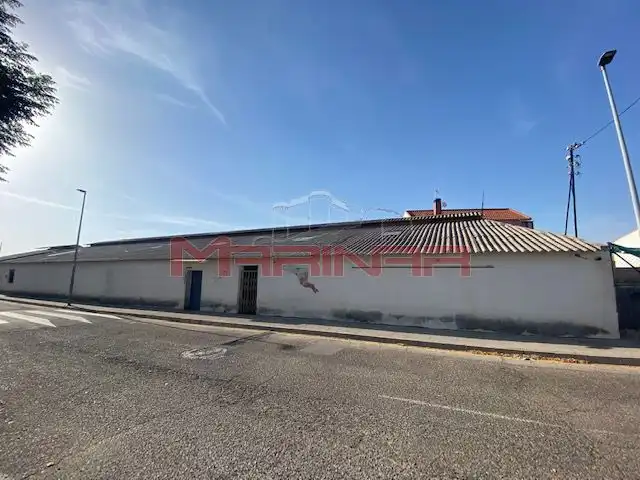 Vista exterior de Nave industrial en venta en Esquivias