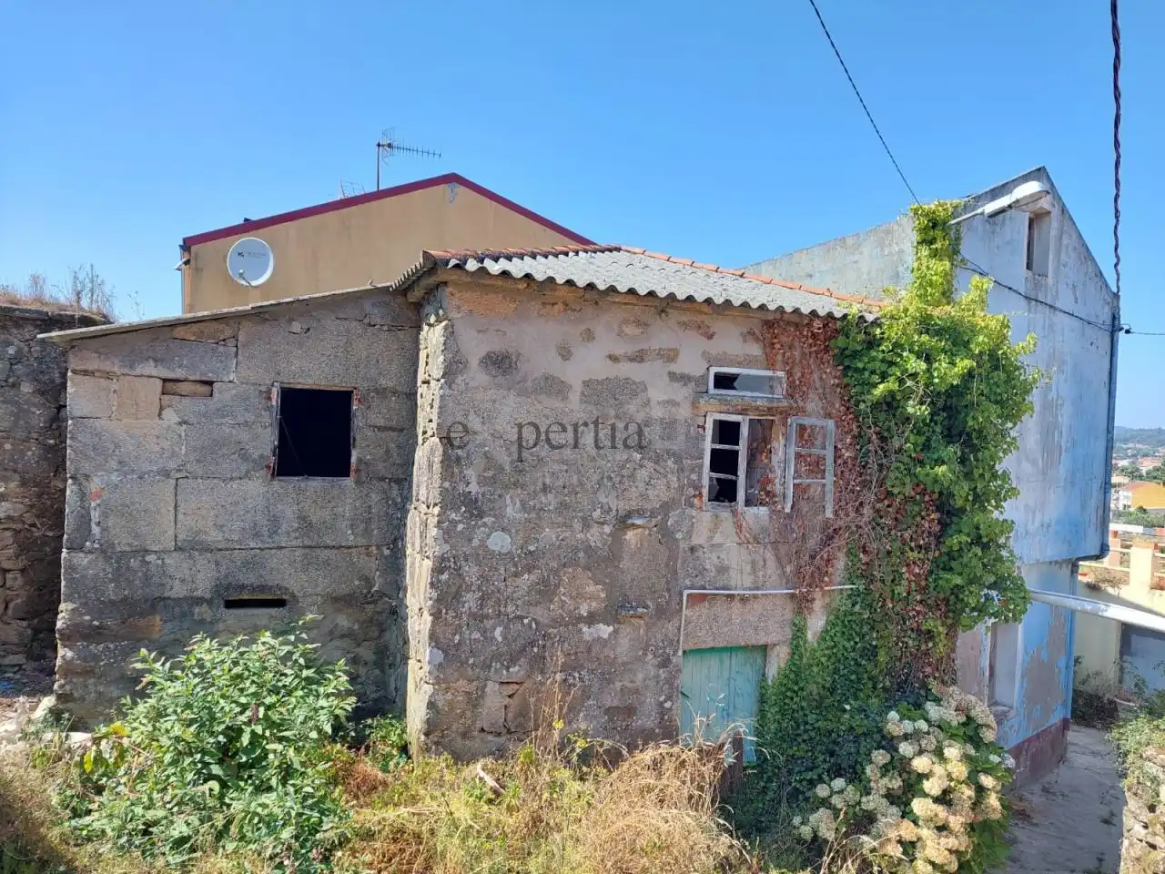 Detached homes for sale in Boiro
