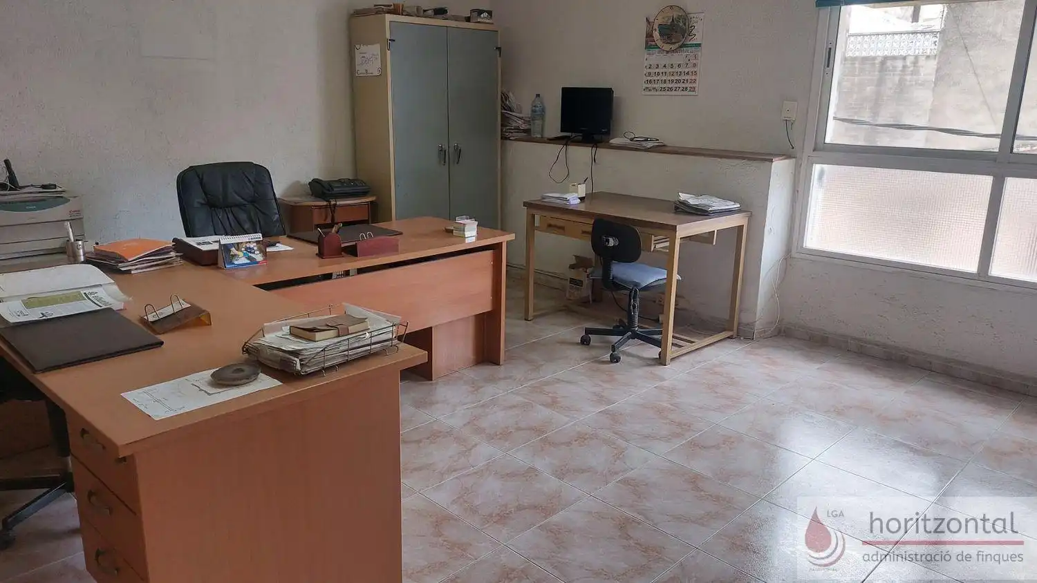 Business premises to rent in Centre