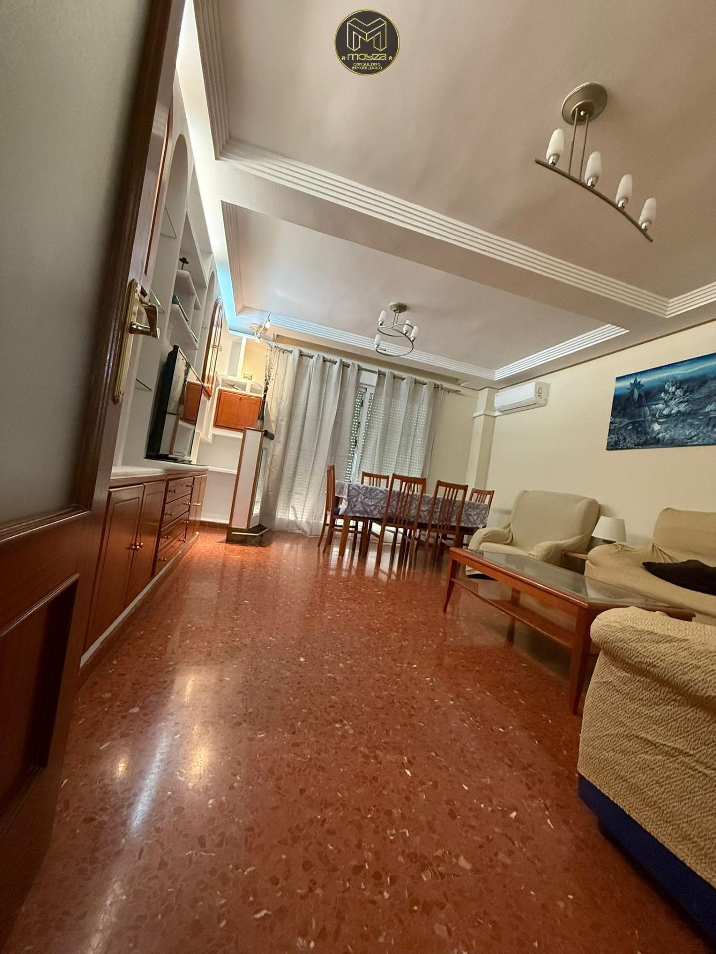 Living room of Flat to share in  Jaén Capital  with Air Conditioner and Balcony
