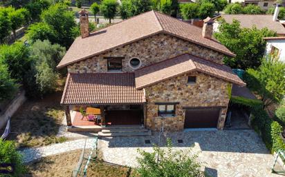 Exterior view of House or chalet for sale in Lozoyuela-Navas-Sieteiglesias  with Heating, Private garden and Terrace