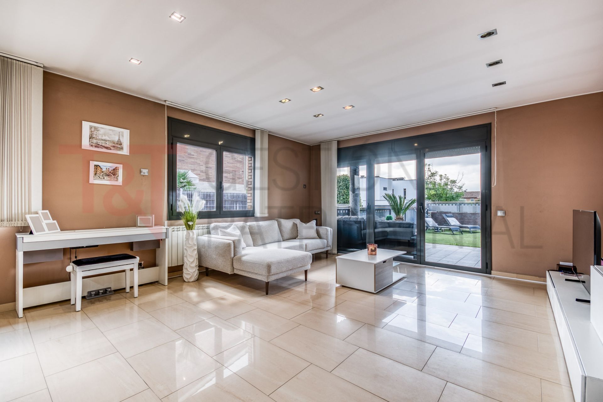 Living room of House or chalet for sale in Canovelles  with Heating, Private garden and Terrace