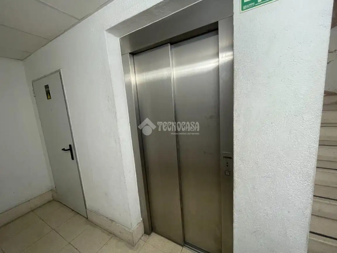 Garaje en venta en C. Florencia, Veredillas