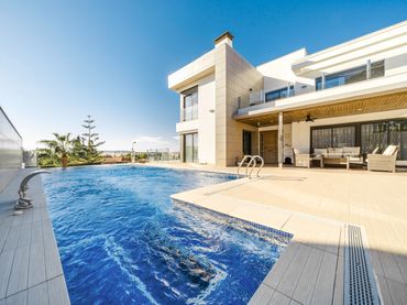 Casa amb piscina en venda a Los Balcones - Los Altos