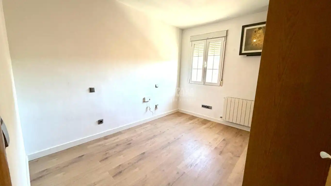 Habitación de Piso en venta en Parla con Aire acondicionado, Calefacción y Parquet