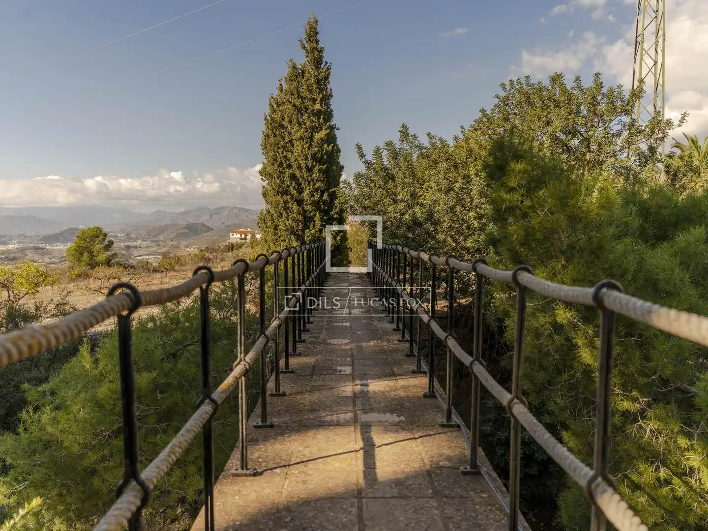 Vista exterior de Finca rústica en venda en Motril amb Aire condicionat, Calefacció i Jardí privat