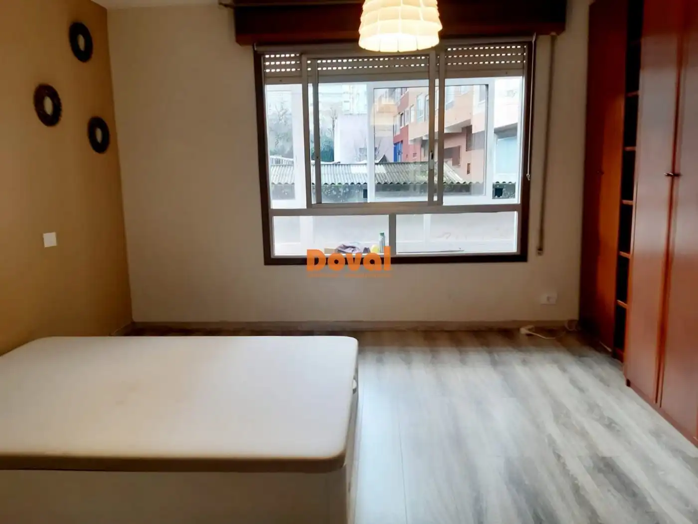 Habitación de Piso de alquiler en Vigo  con Calefacción, Amueblado y Balcón