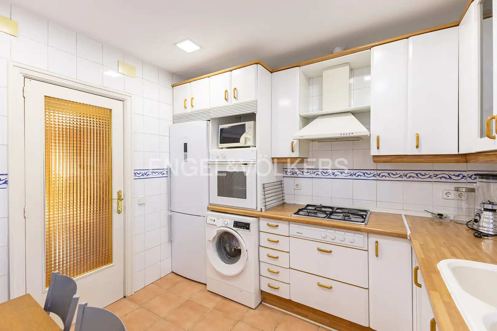 Küche von Wohnung zur Miete in Madrid mit Klimaanlage, Heizung und Parkett