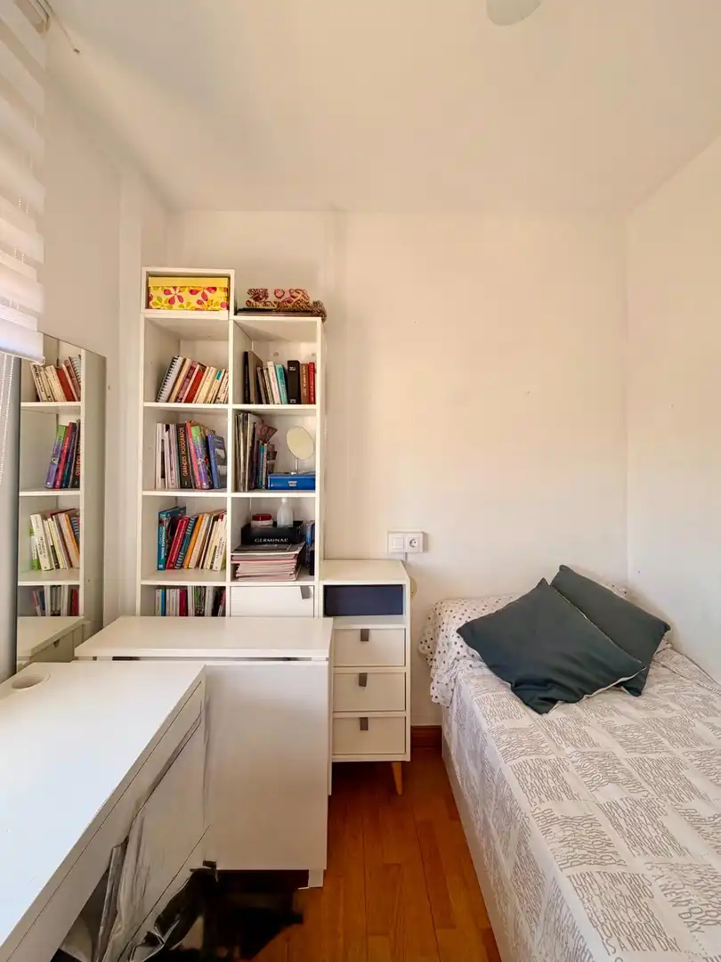 Bedroom of Flat for sale in Granada  with Furnished