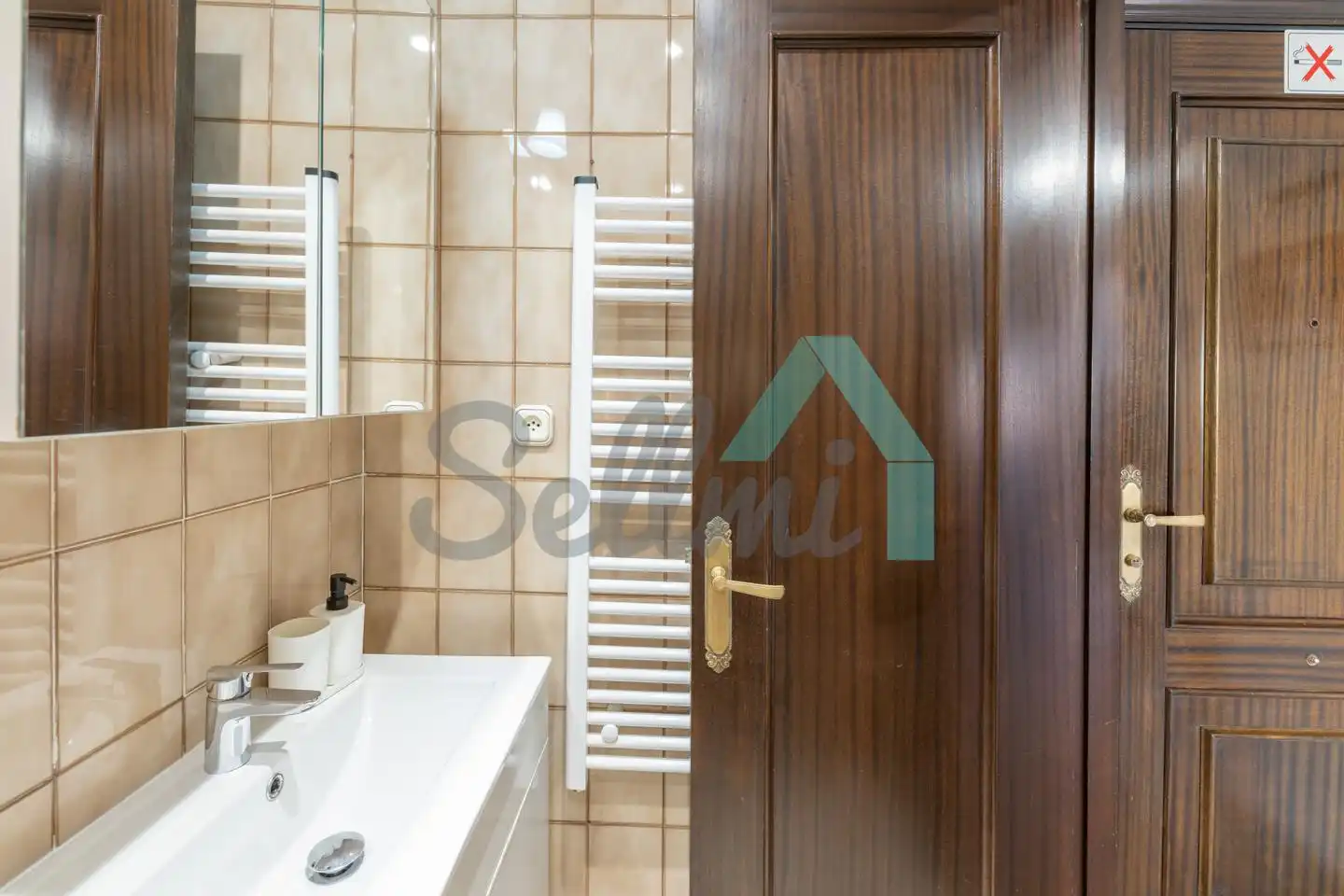 Bany de Pis de lloguer en Oviedo  amb Calefacció, Parquet i Moblat