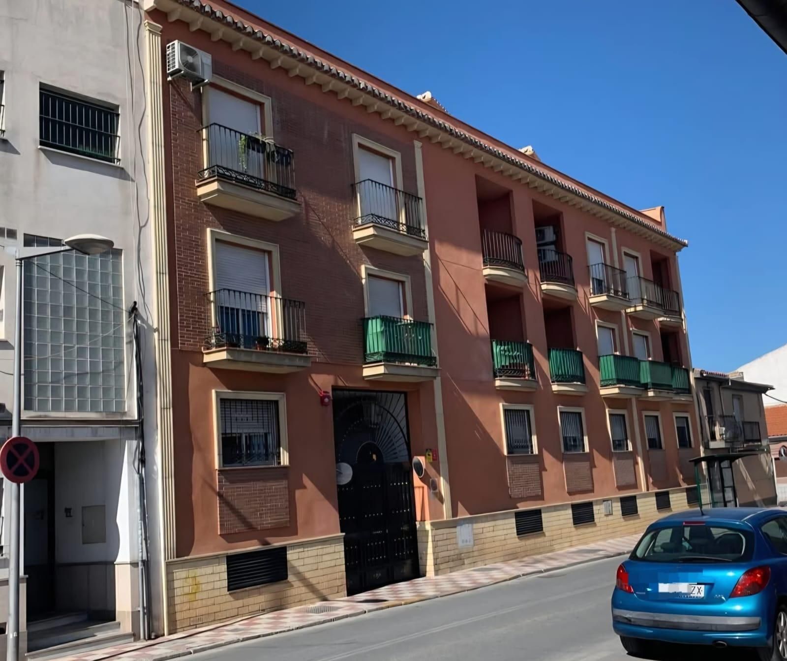 Vista exterior de Apartament en venda en Albolote amb Terrassa, Balcó i Piscina comunitària